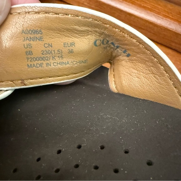 Coach Women's Janine cris cross gold logo slide sandals brown and cream size 6 - Picture 9 of 12